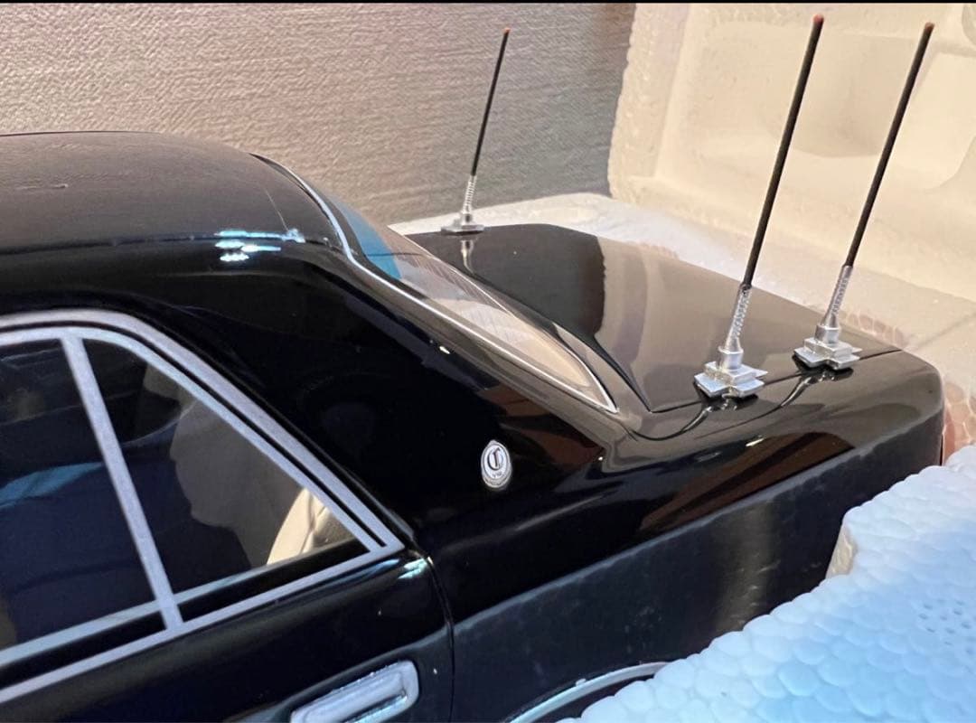 未使用新品　限定品レイズRai's 1/18 警察本部警備部要人警護車両