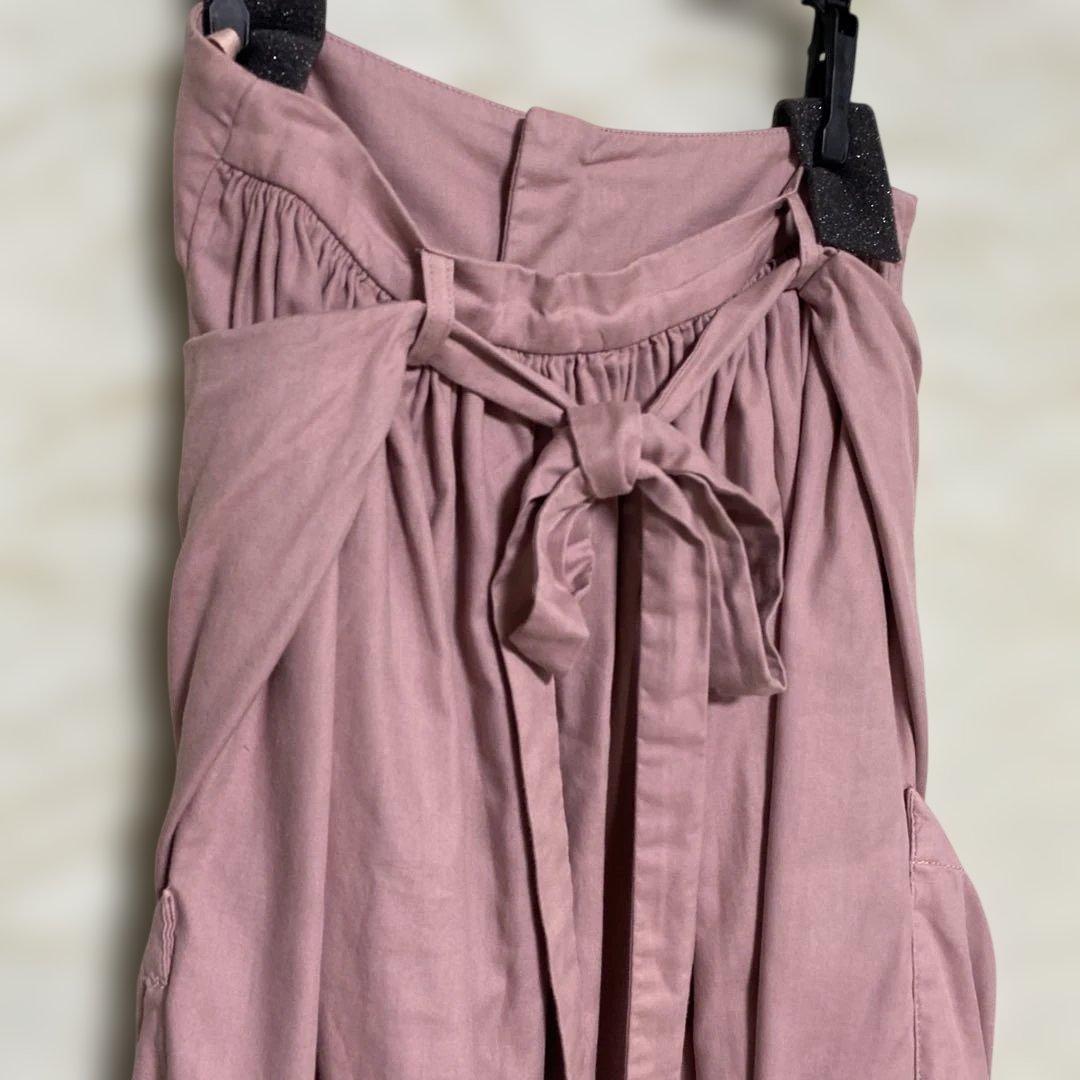 ヴィヴィアンウエストウッド　ピンクエプロン風スカート ボタン付き