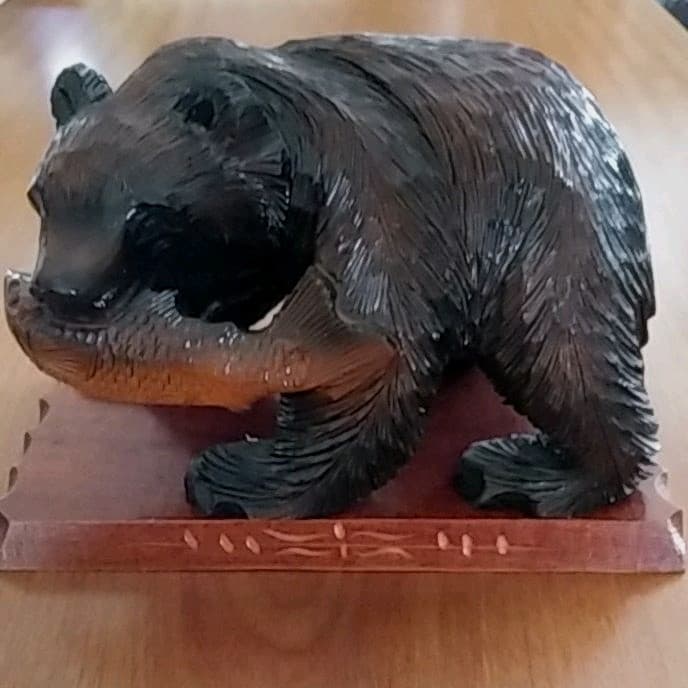 木彫り熊の置物