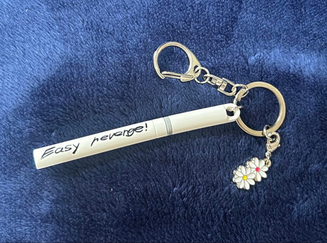 チェンソーマン タバコスティックキーホルダー easy revenge