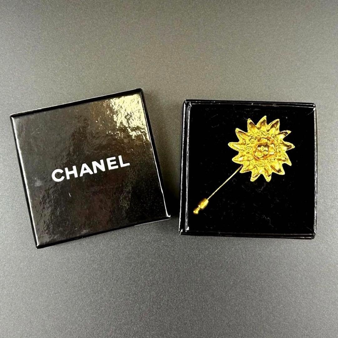 シャネル】極美品 ライオン＆太陽モチーフ ピンブローチ ゴールド 箱付き