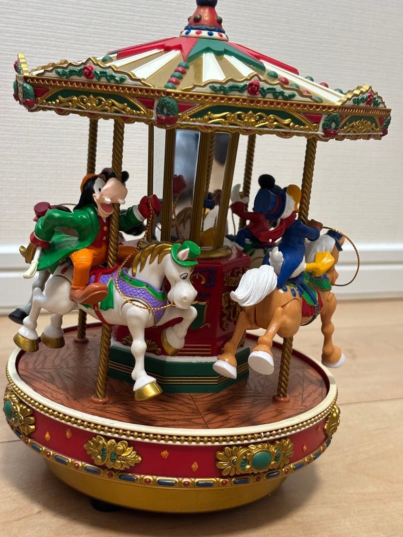 レア　ミッキーホリデイゴーランド　ディズニー　クリスマス　美品　オルゴール50曲