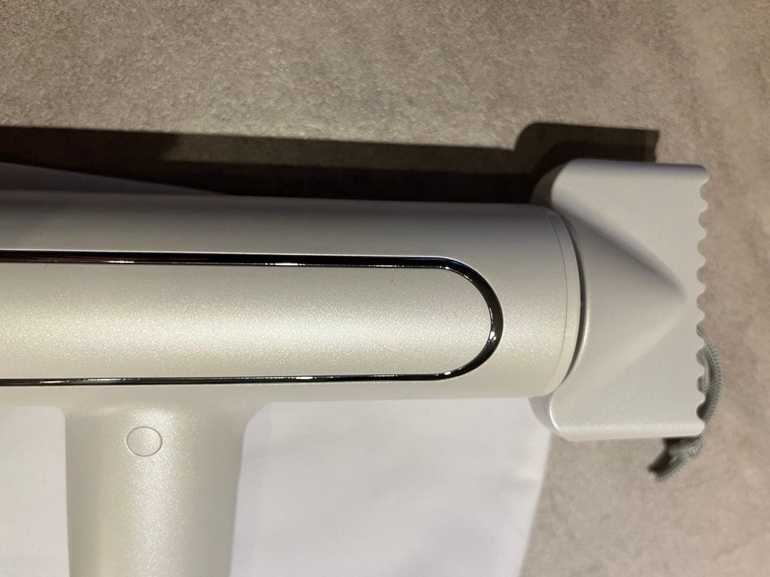 FESTINO ツヤモイスト ドライヤー 保証書、箱付き　1年未満　軽い早いツヤ