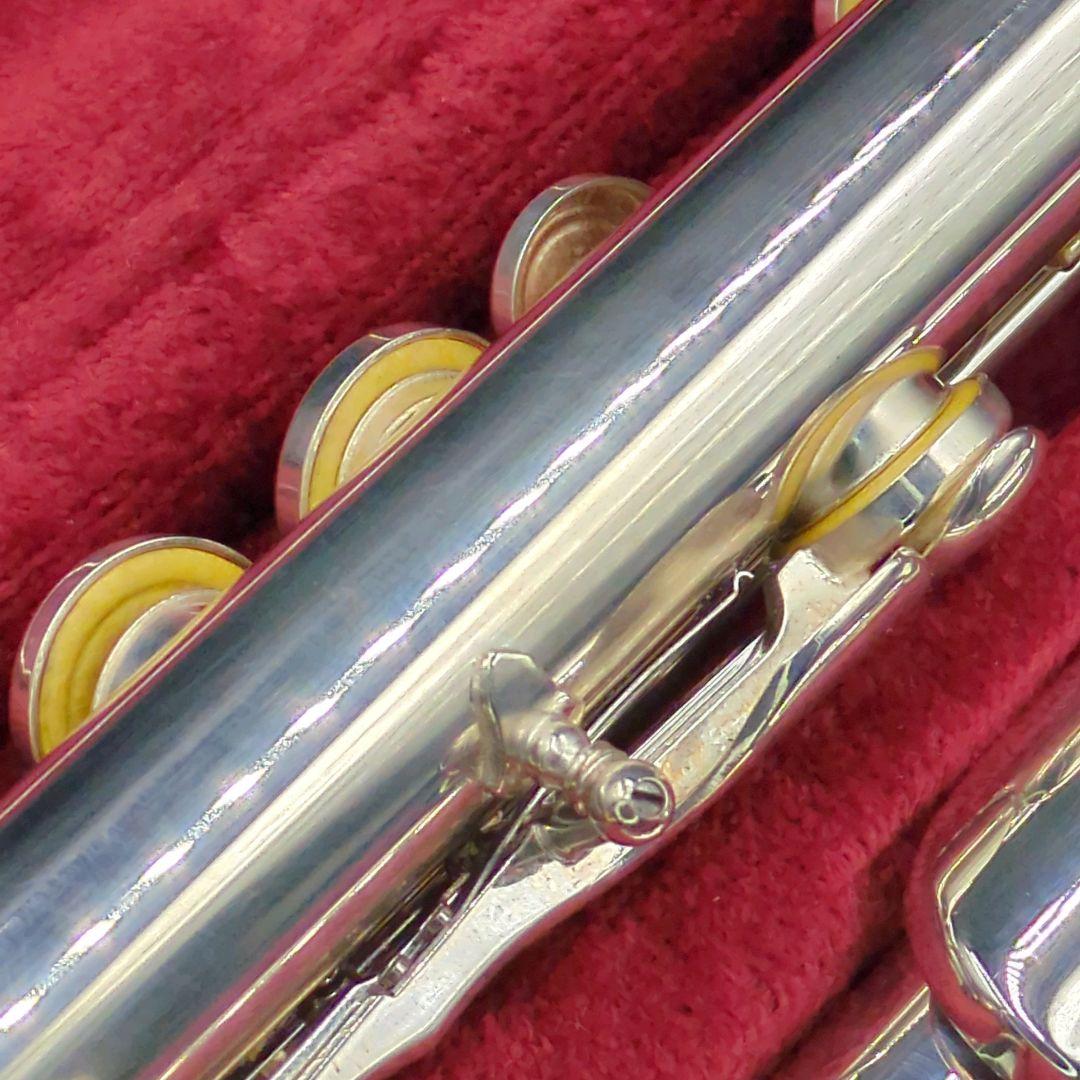 フルート　調整済　美品　ヤマハ　YFL211S（Eメカ、銀メッキ仕様）