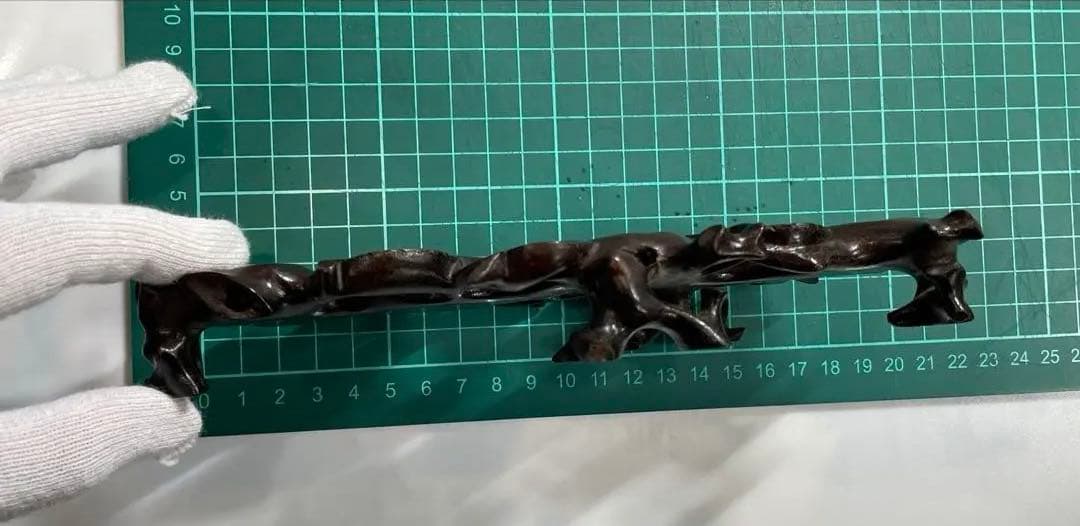 希少 中国骨董 美術品 翡翠 青島獅子 天然石 置物 年代物 台座付き 箱付き