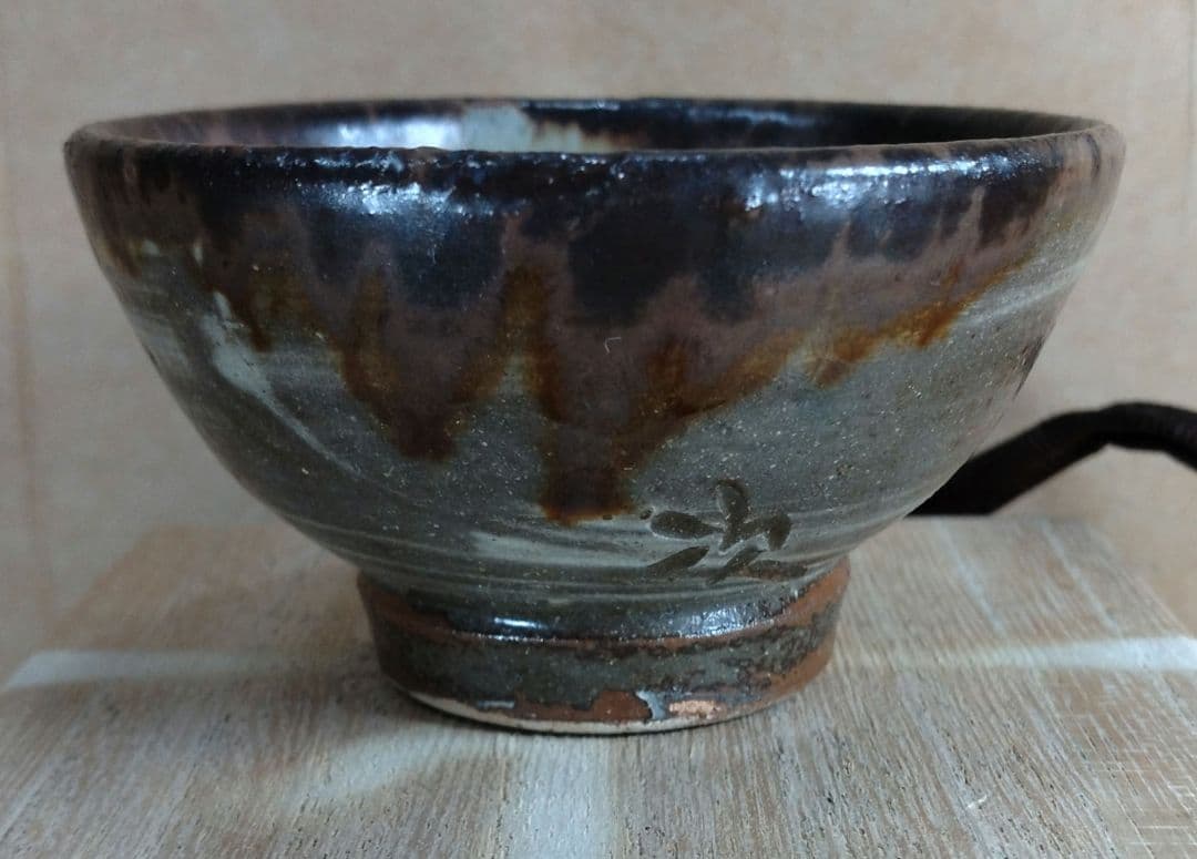 【本物保証】金城次郎 壷屋焼 ぐい呑 共箱 栞 人間国宝 壺屋焼 魚文ぐい呑