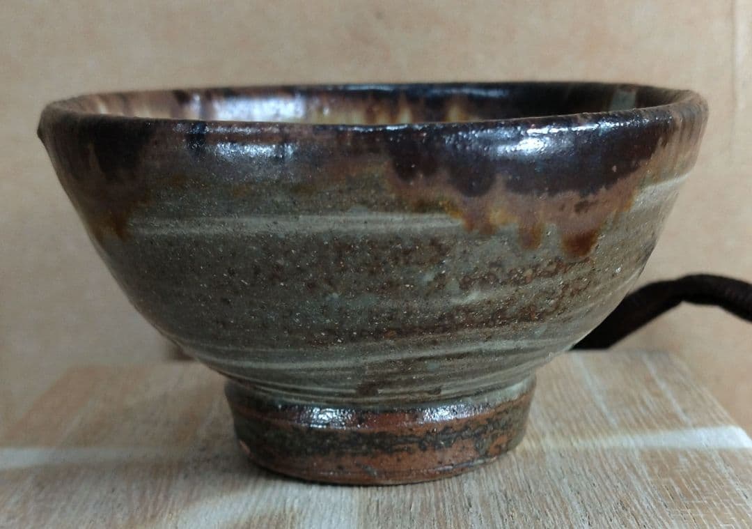 【本物保証】金城次郎 壷屋焼 ぐい呑 共箱 栞 人間国宝 壺屋焼 魚文ぐい呑