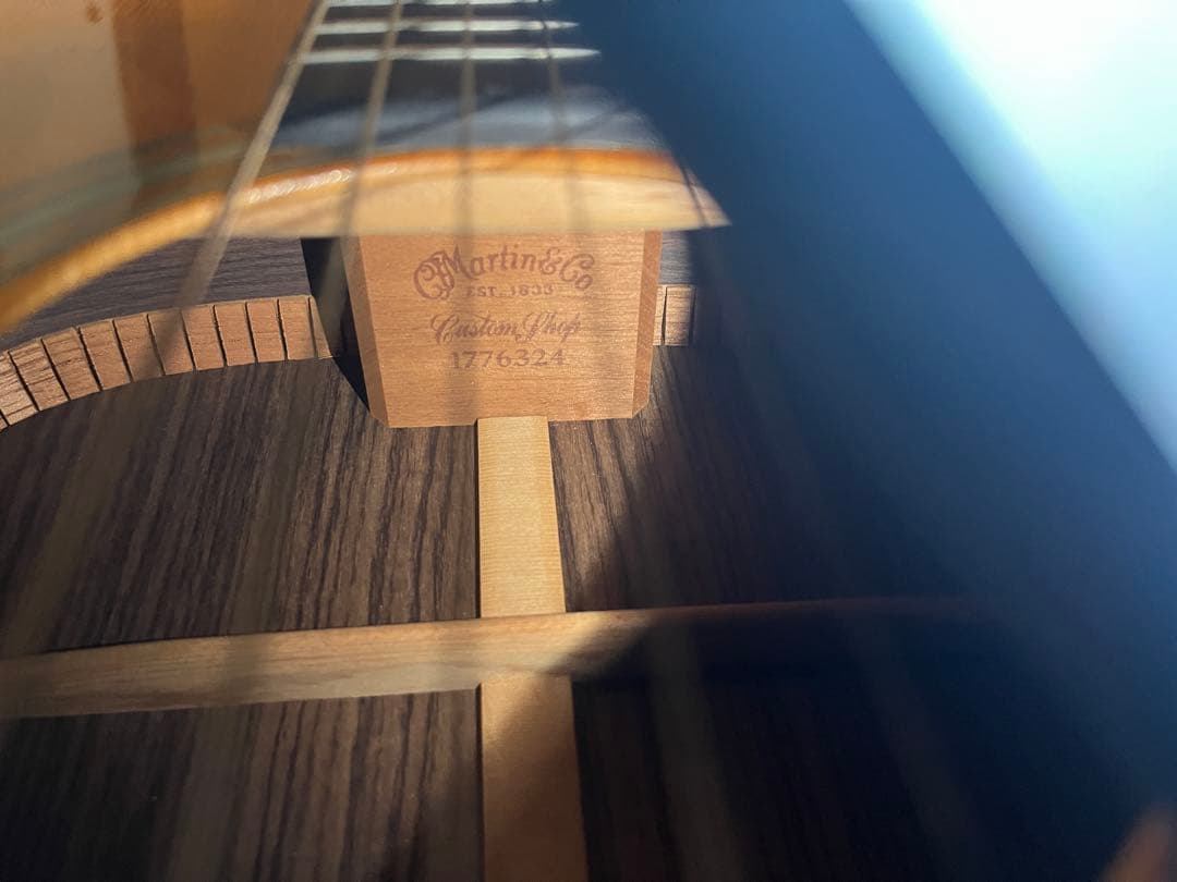 Martin D-28 Custom Shop2007 bluecase - メルカリ