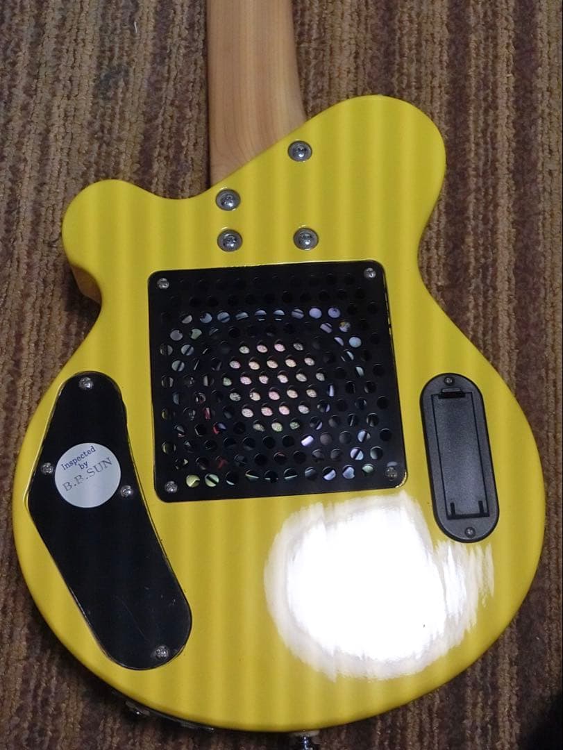 Pignose PGG-200 Tribal Yellow 3ノブ ミニギター - メルカリ