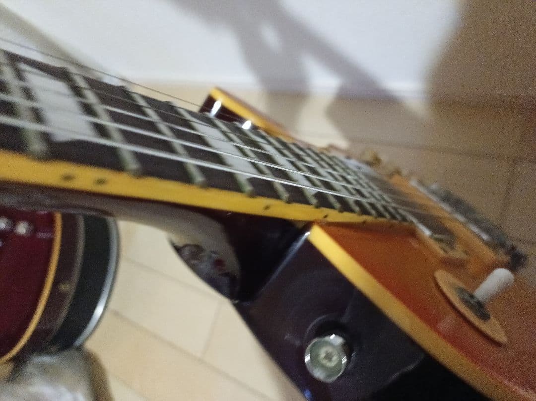 Maison レスポールタイプ　エレキギター