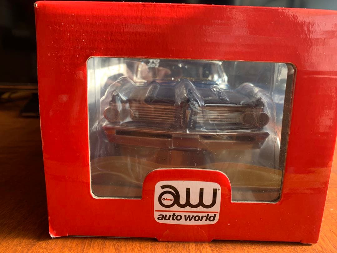 ミニカー 1962 PONTIAC CATALINA SUPER DUTY 1/18