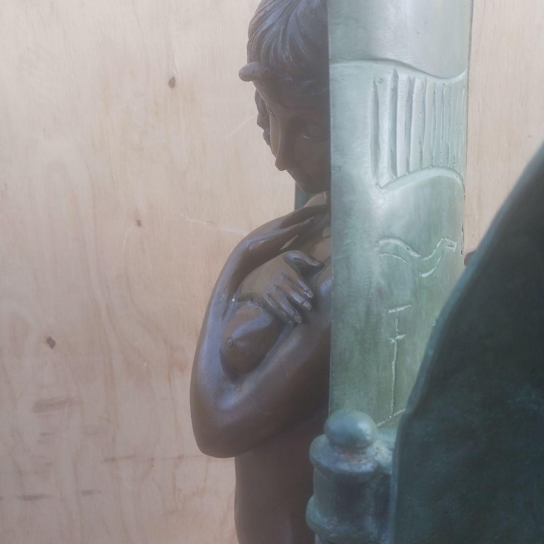 エジプト棺入りのクレオパトラ像真鍮製オブジェ銅像女性像