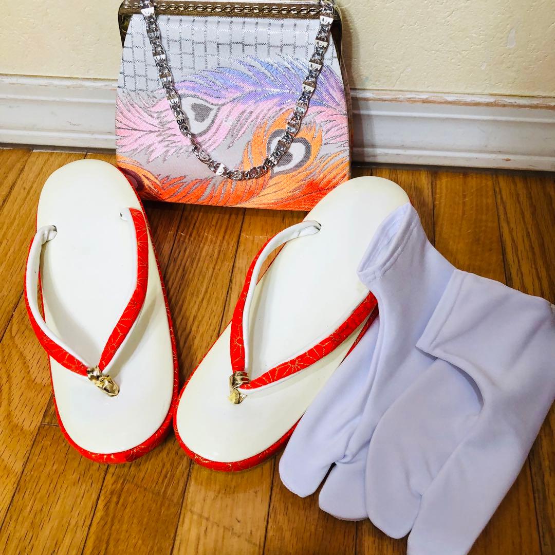 七五三七歳‼️豪華正絹尽くし⭐︎人気赤地暈し⭐︎蝶々金糸刺繍花々金彩⭐︎ 完全フルセット