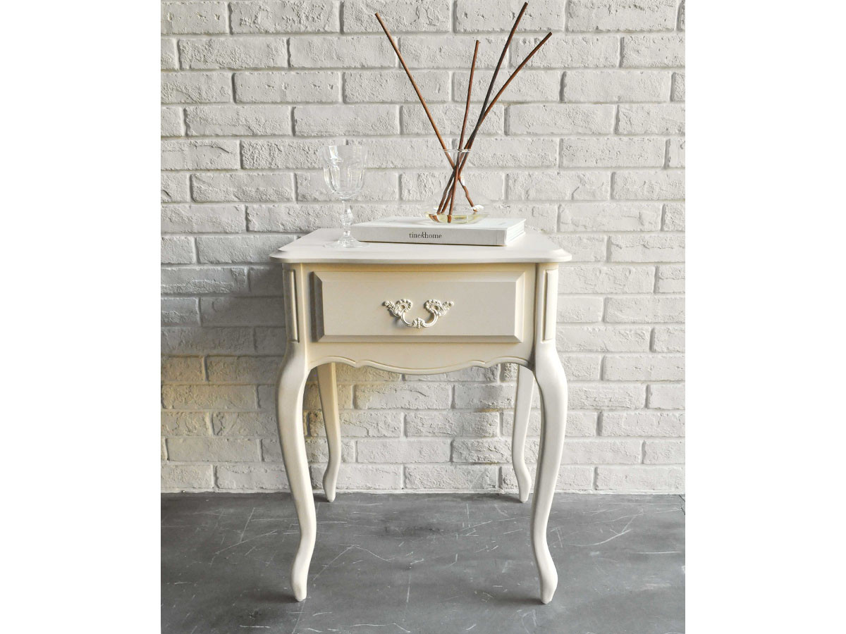 ローラアシュレイ】プロバンセル☆ベッドサイドテーブル 2024 発送たの