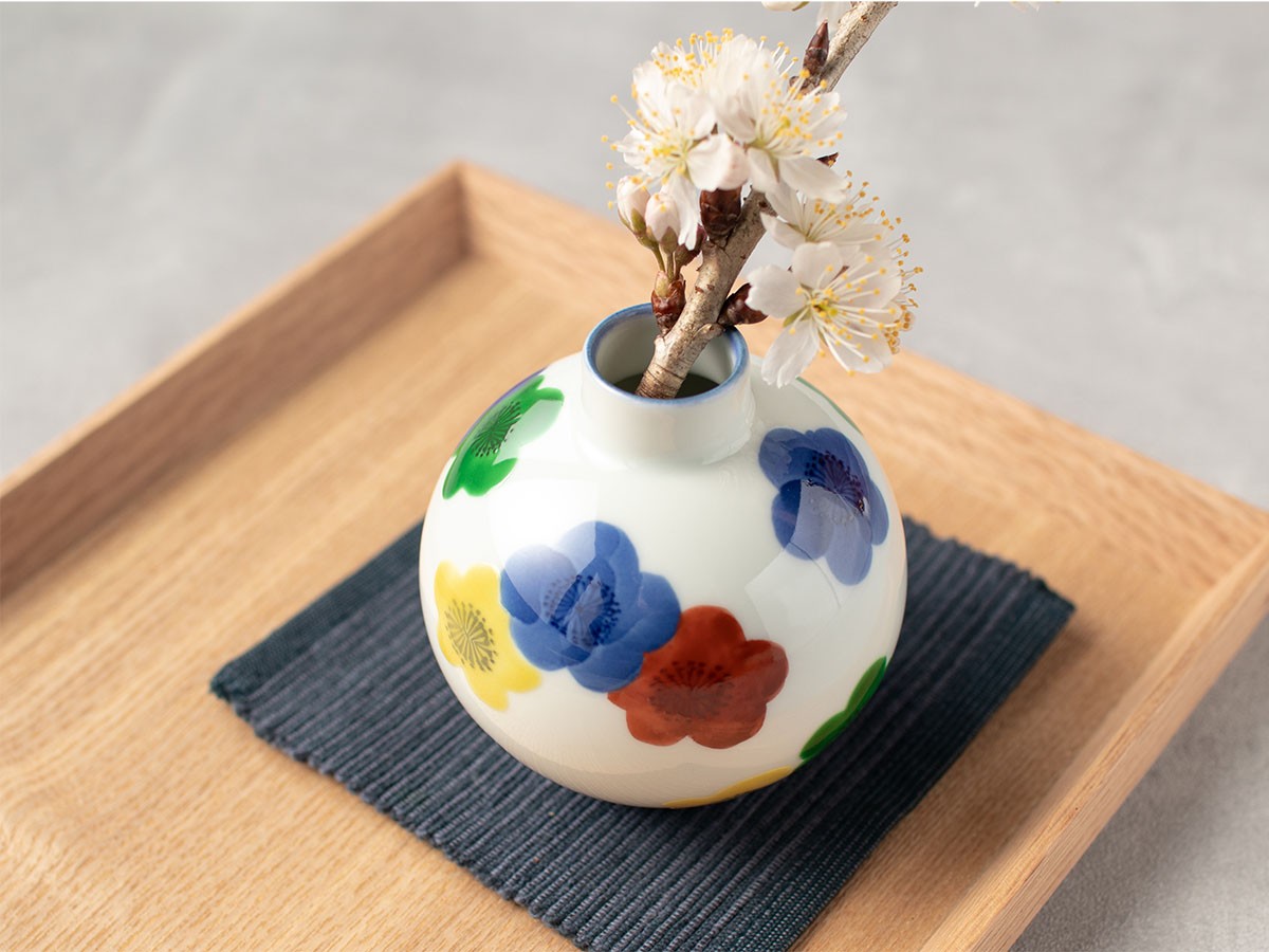 2195 源右衛門 染付梅絵 花瓶 未使用 染付梅絵 花瓶 ｜ 有田焼の