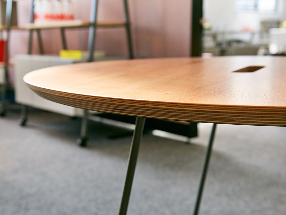 Knoll Office Rockwell Unscripted Occasional Cafe Table / ノル