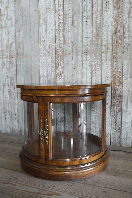 ◇大阪府 神戸市 配達料無料！arflex◇キャビネット◇ 照明付き