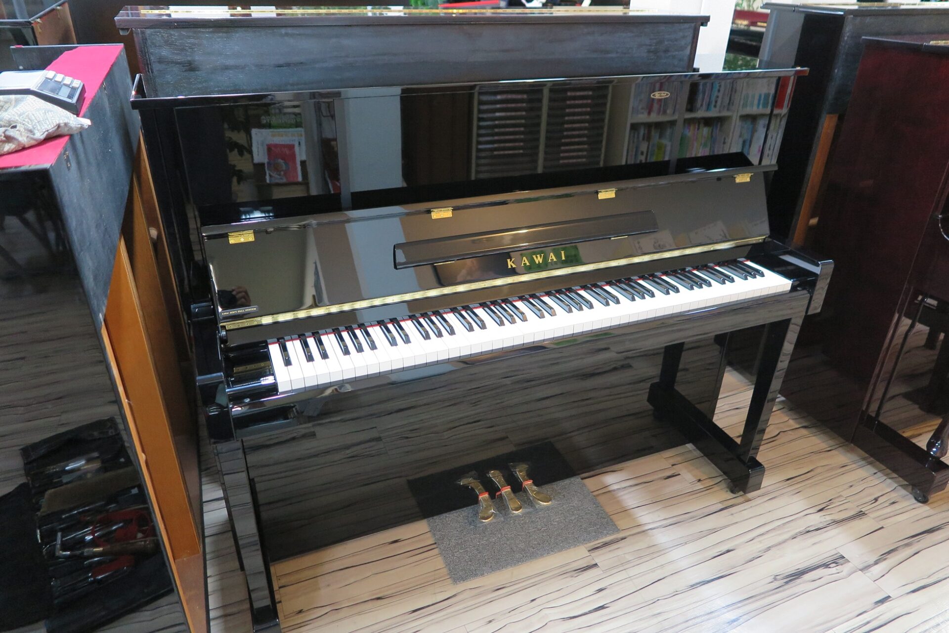 今週までの出品】KAWAI Ku-10 アップライトピアノ 黒 中古品】KAWAI Ku