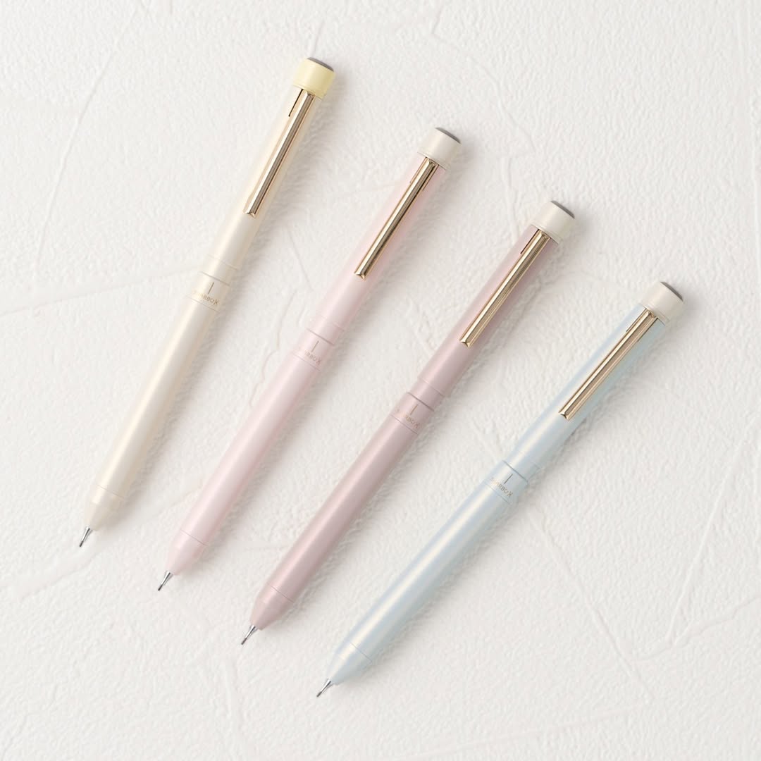 多機能ペンの定番「シャーボX」に柔らかい雰囲気の限定色「ニュアンス