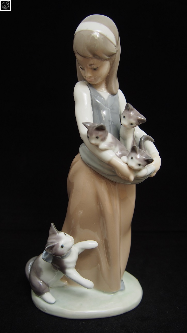 リヤドロLLADRO小さな家族猫少女01008689Mylittlefamily リアドロ