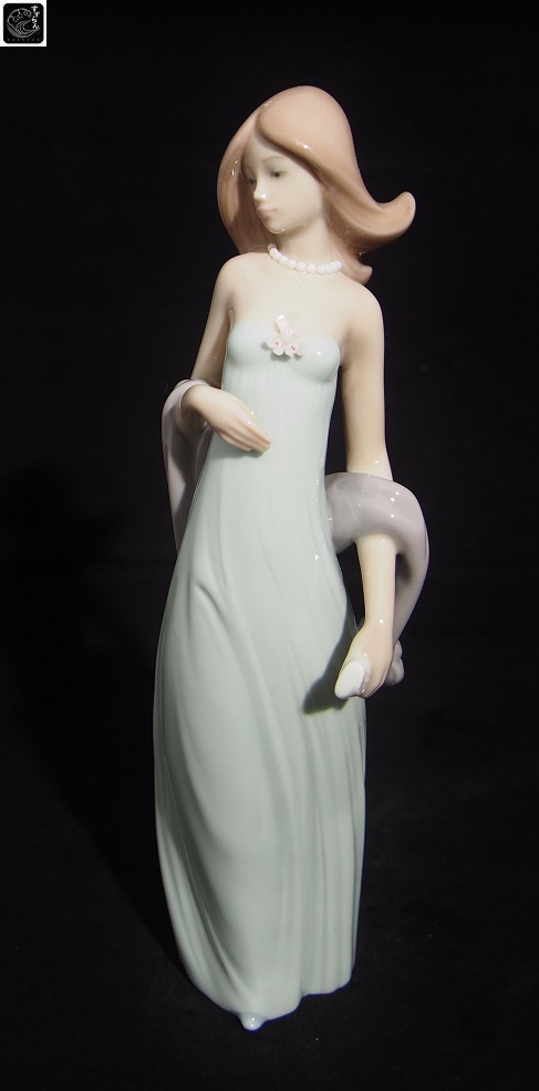 リヤドロ LLADRO 踊る少女 陶器 人形 置物