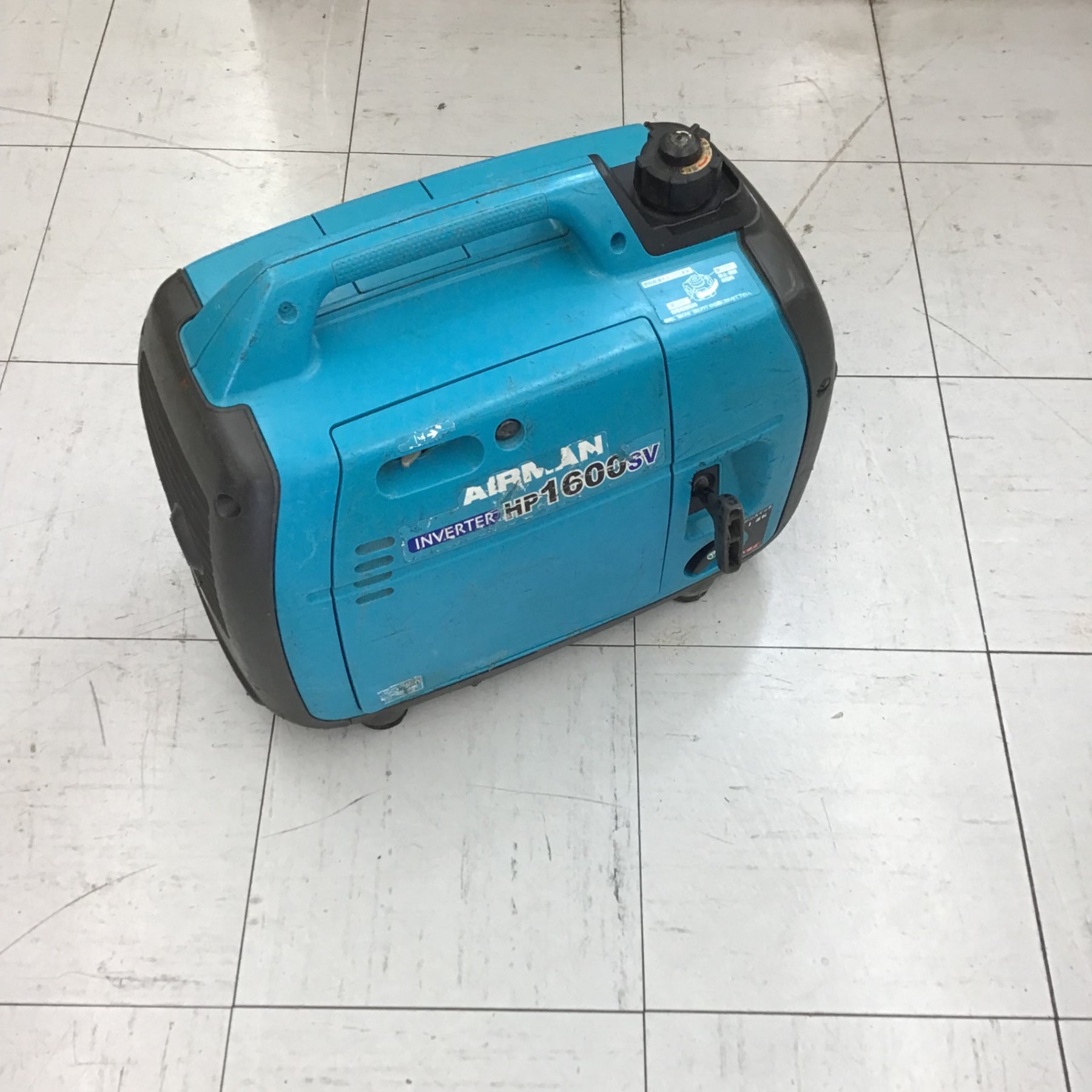 AIRMAN HP1600sv インバーター発電機 中古品】 エアーマン/AIRMAN