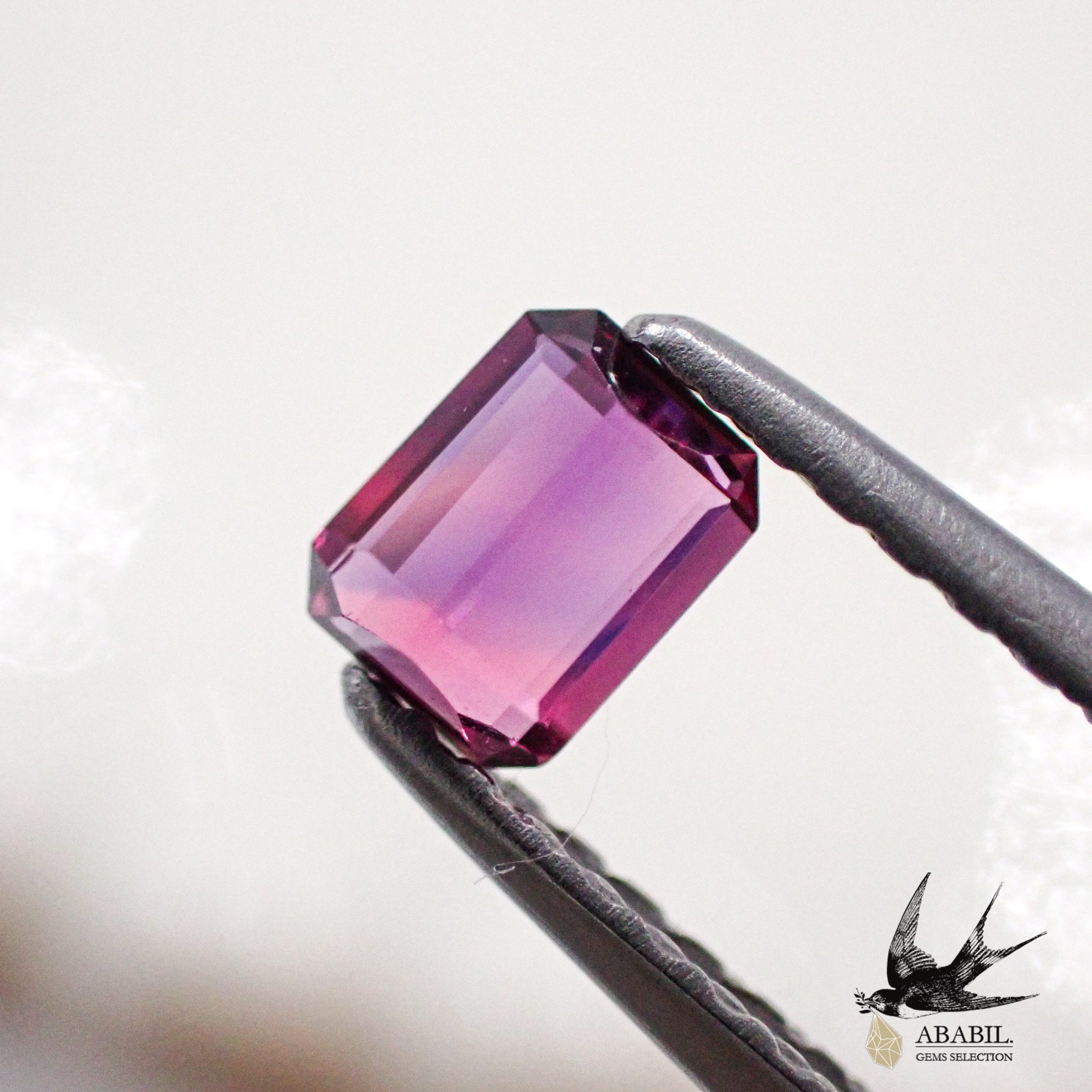 天然バイカラーサファイア0.331ct【マダガスカル】☆妖艶な赤紫と紫色