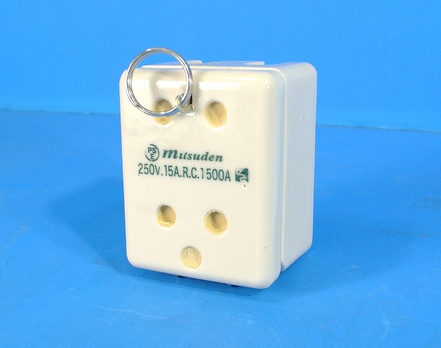 ☆ニイナ☆ 岩崎 水銀灯安定器400W H4CC2B352 2台 中古 岩崎 水銀灯安定器