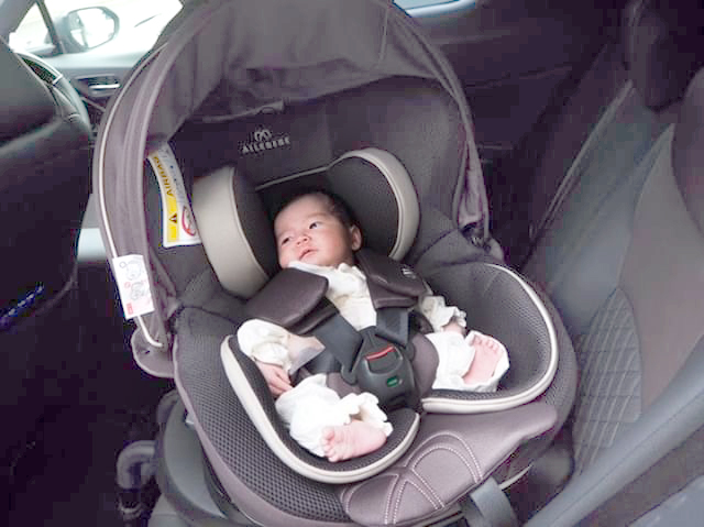 エールベベ チャイルドシート クルット5 Oui isofix 新生児 先輩ママの