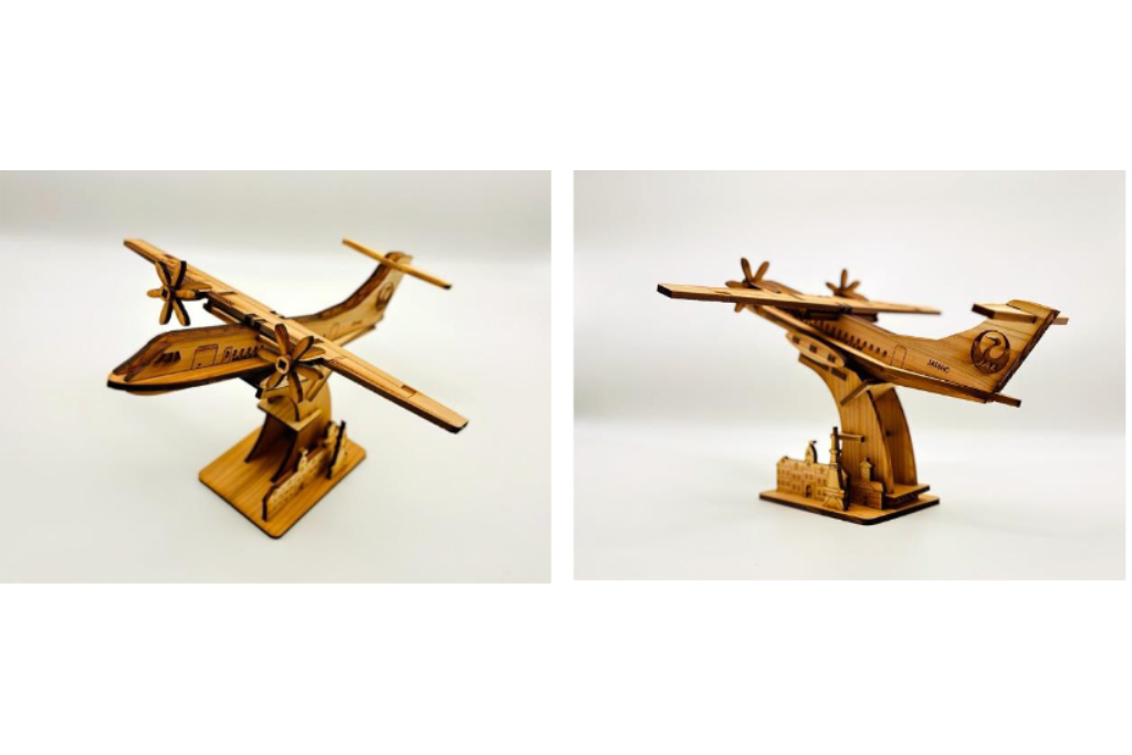 JAL＆HAC、北海道産木材を活用したHAC ATR42-600の木製モデルプレーン