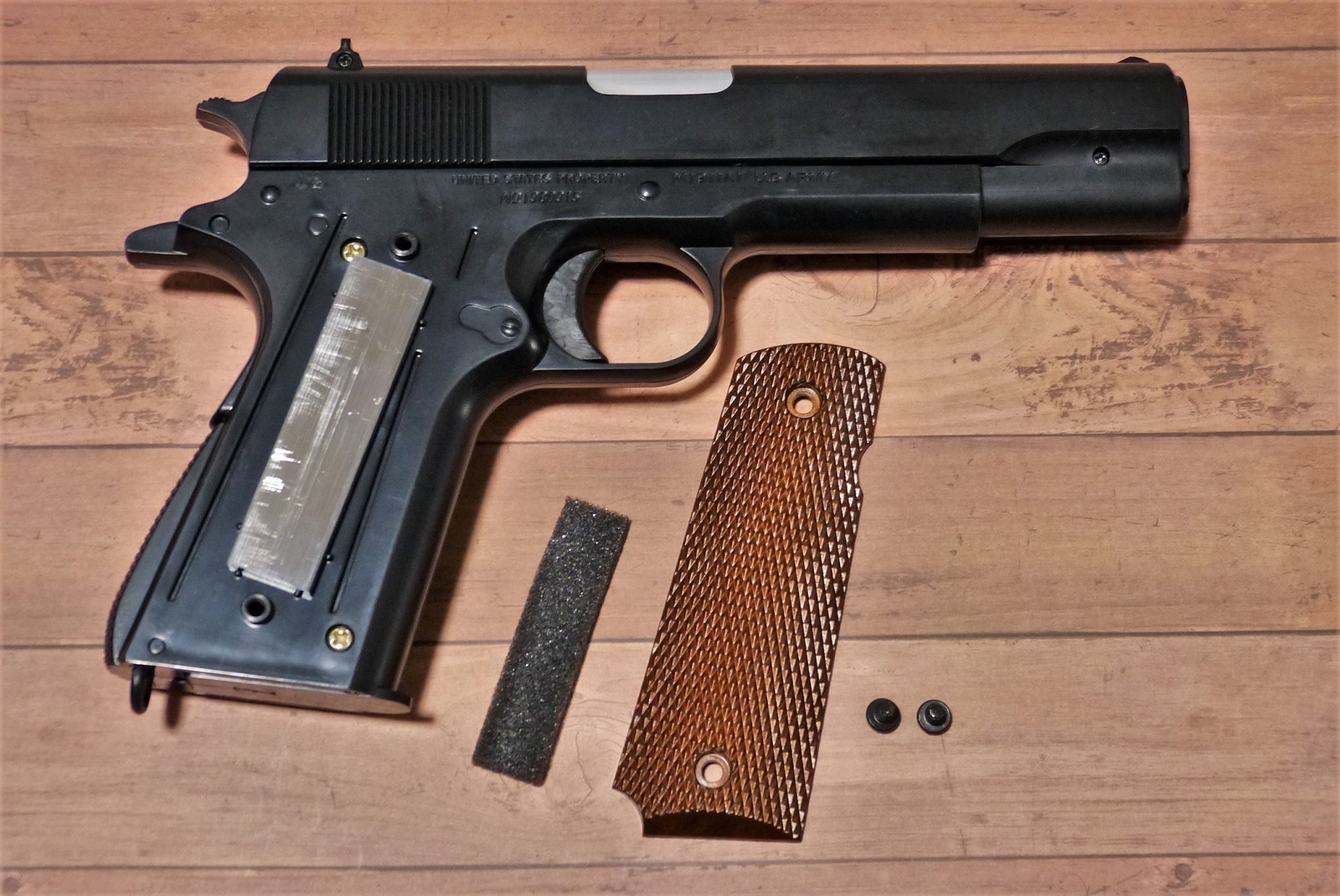 東京マルイ 18歳以上用 m1911 エアコキガバメント カスタム 東京マルイ