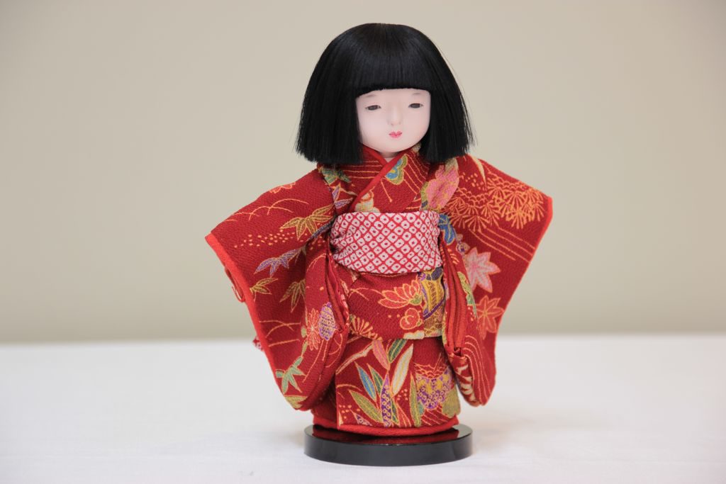 市松人形 特小 正絹ちりめん衣裳 赤色 映水作 約16センチ かわいい