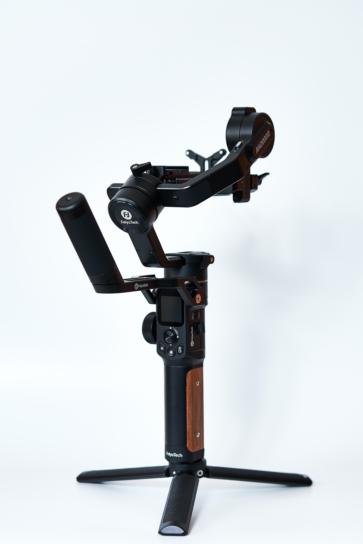 非Youtuberの動画撮影にジンバルは必要か：製品レビュー「 FeiyuTech