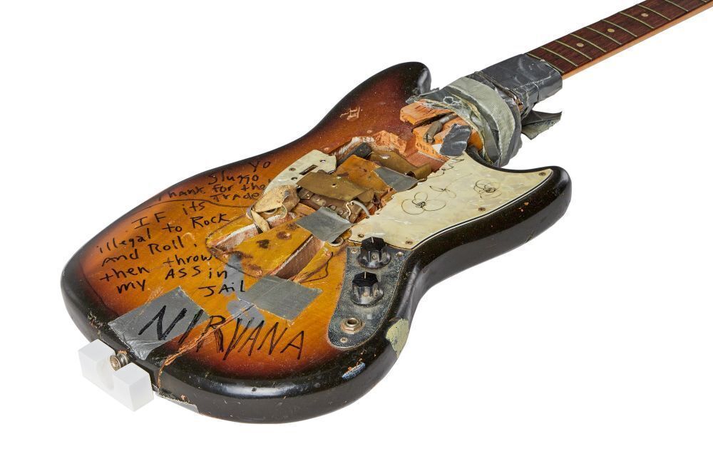 Fender Japan Mustang カートコバーンモデル FENDER JAPAN KURT COBAIN