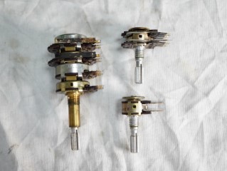 YAMAHA ﾌﾟﾘﾒｲﾝｱﾝﾌﾟ CA-X11 修理の様子