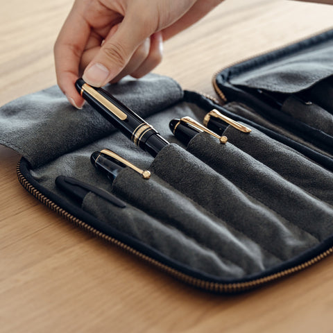 Jewelry box for pen lovers - 10-piece zip pen case [Tochigi
