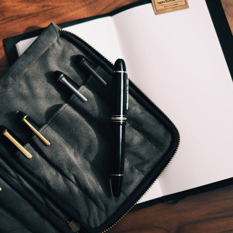 Jewelry box for pen lovers - 10-piece zip pen case [Tochigi