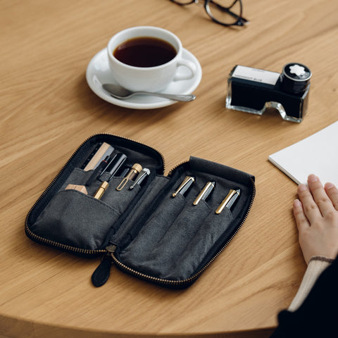 文具にこだわる人のジップペンケース 【栃木レザー】 – &Liebe