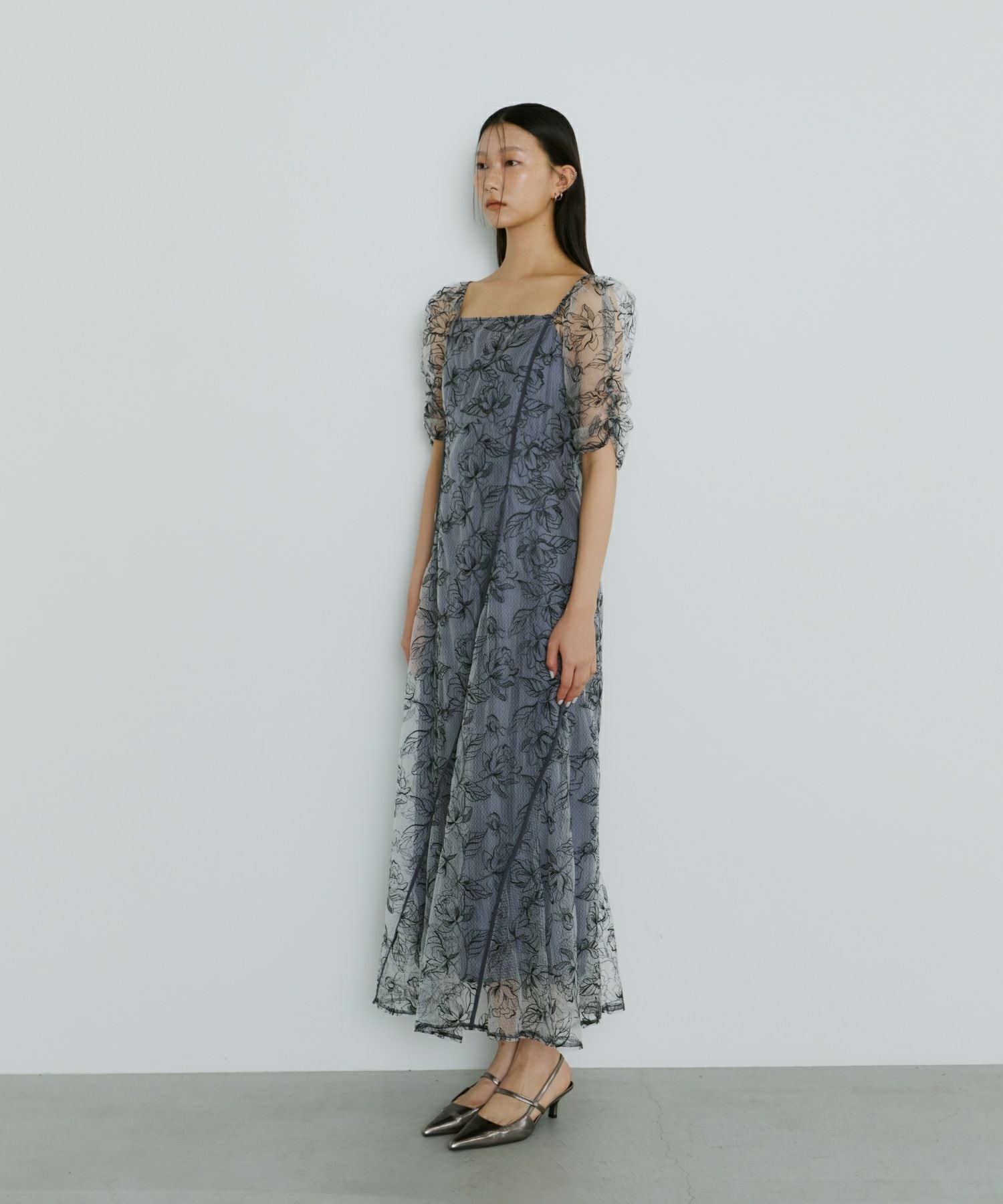 wave piping frare dress | ANDRESD