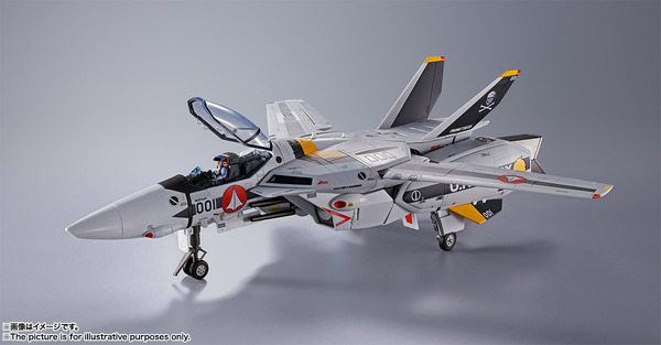 DX超合金 初回限定版 VF-1S バルキリー ロイ・フォッカースペシャル