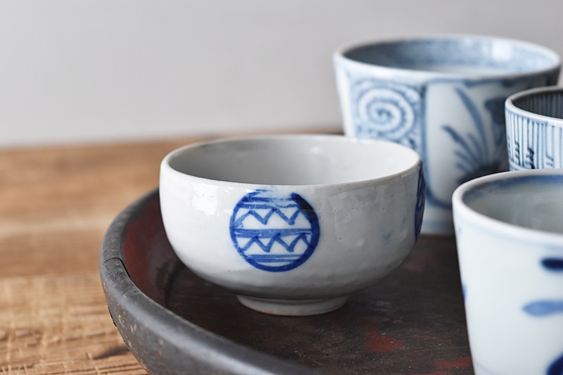 古伊万里 染付 丸文 ころ茶碗 ぐい吞み - 生活骨董と古布の