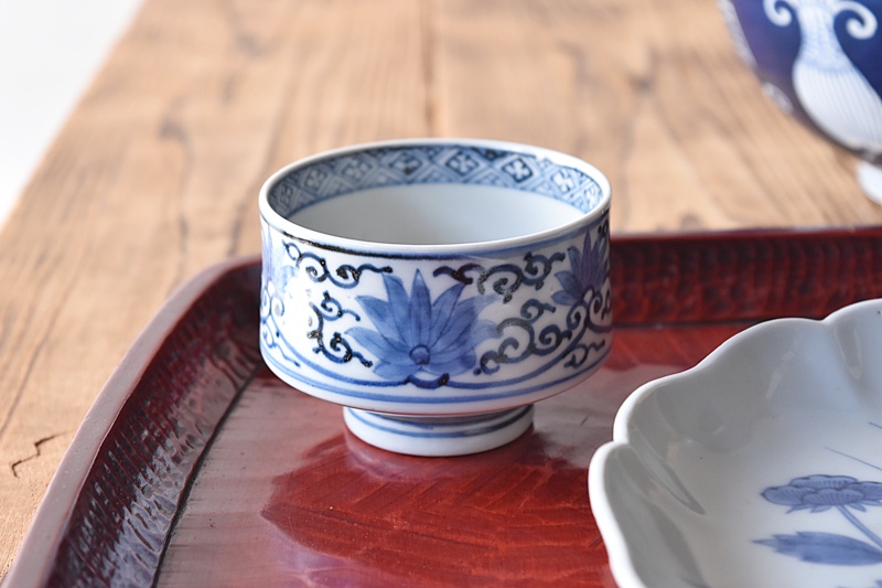 鉢□古伊万里染付花唐草碗 時代箱入り お茶道具 茶碗 青華