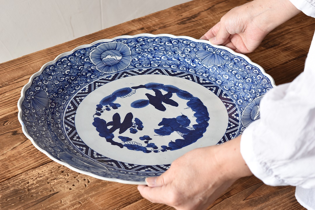 伊万里色絵菖蒲ハ角大皿（明治）