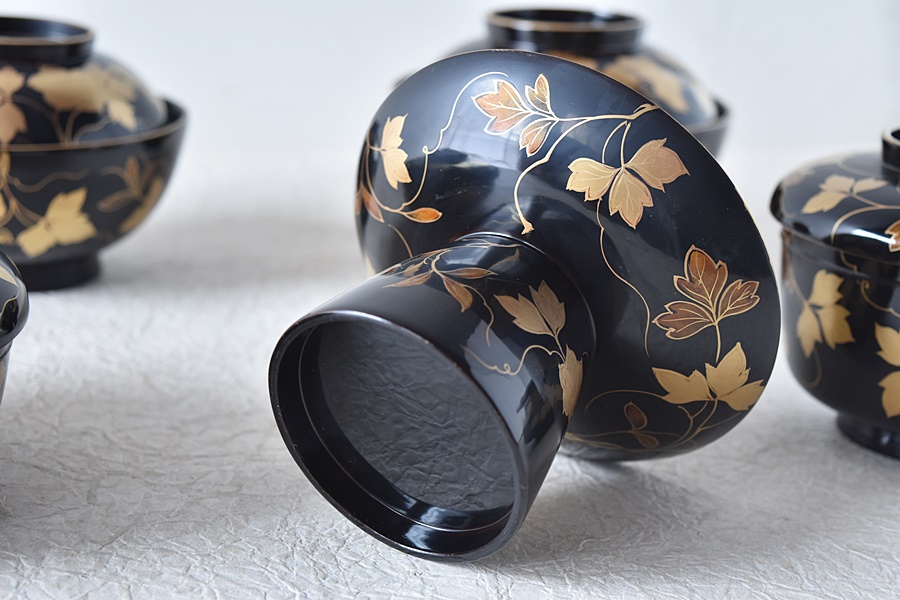 懐石道具 輪島塗 木製黒真塗 内縁朱塗 半月膳 5客揃 会席膳 共箱 懐石