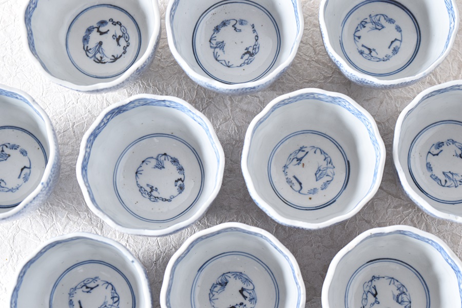 古伊万里 染付 微塵唐草 蕎麦猪口 輪花型向付 - 生活骨董と古布の