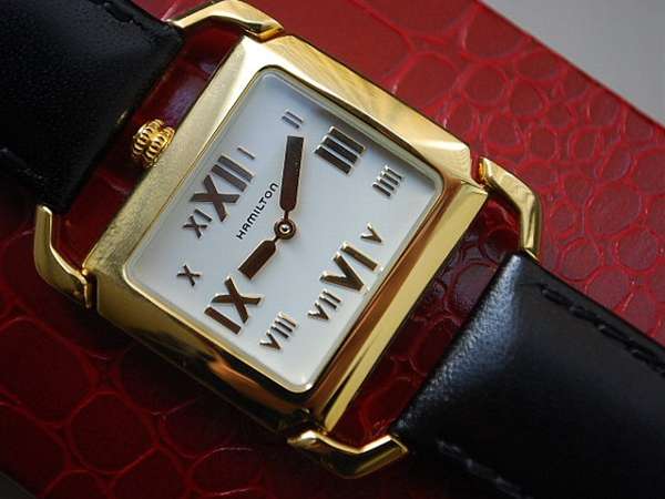 ハミルトン 絶版入手困難 ドライバーズウオッチ コントアー クオーツ