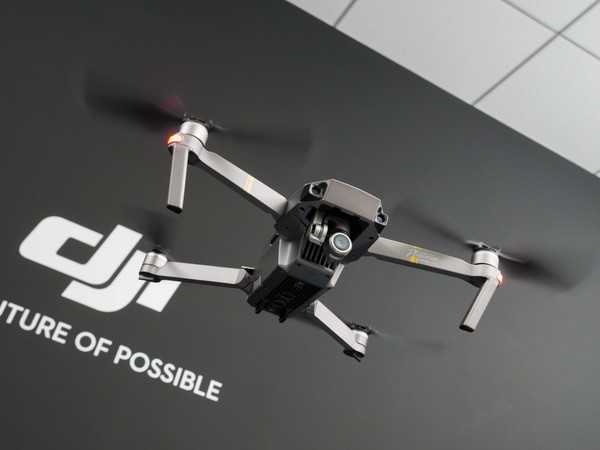 ASCII.jp：静かな離陸に感激! DJI新型ドローン「Mavic Pro Platinum
