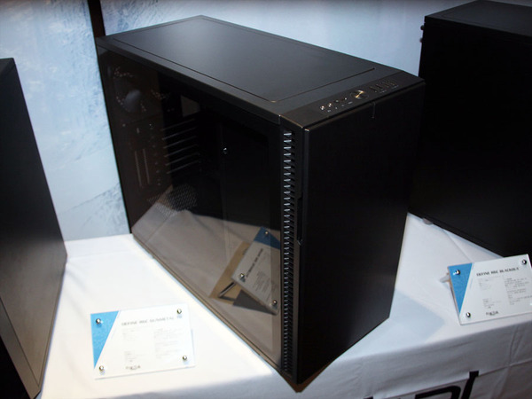 ASCII.jp：Fractal DesignがUSB Type-C対応など新PCケースを公開