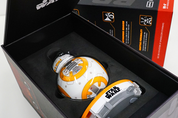 BB-8 ケータイのアプリ連動で操作！ BB-8 ケータイのアプリ連動で操作