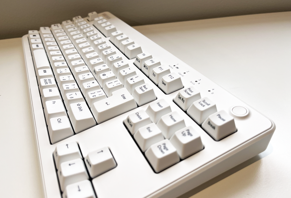 ASCII.jp：高級キーボードREALFORCE、待望のワイヤレス機「R3」を